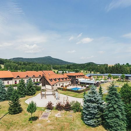 Resort Malevil Jablonné v Podještědí Kültér fotó